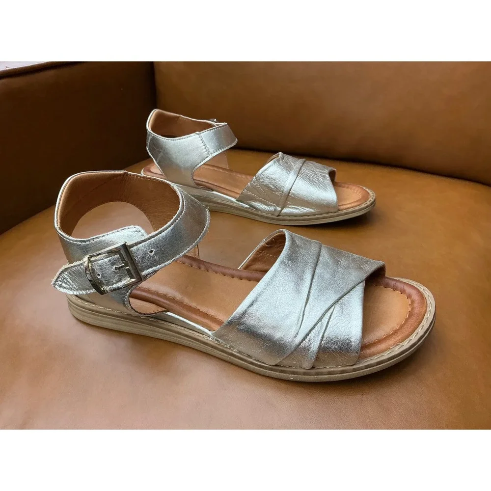 Miz Mooz Haley Wedge Sandals Womens 9 Silver Metallic Leather